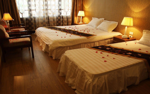 Real Hanoi Hotel