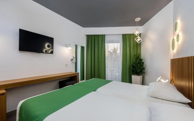 Zeus Hotel