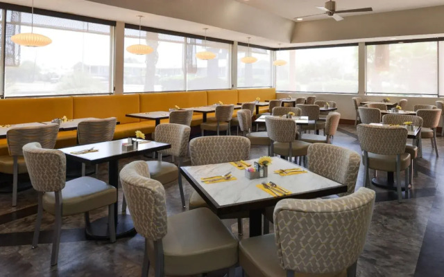 Best Western Royal Sun Inn & Suites