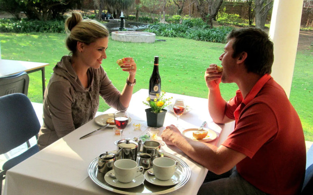 OR Tambo Guest House