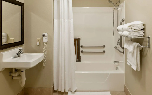 Staybridge Suites MPLS-Maple Grove/Arbor Lakes by IHG