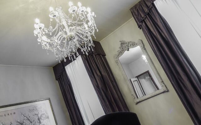 San Marco Luxury Canal View Apartments