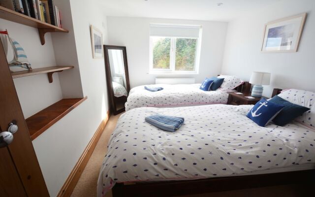 Stables Croyde 4 Bedrooms, Sleeps 8, Sea & Beach Views