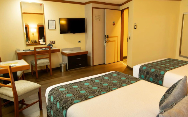 Hotel Abastos Plaza