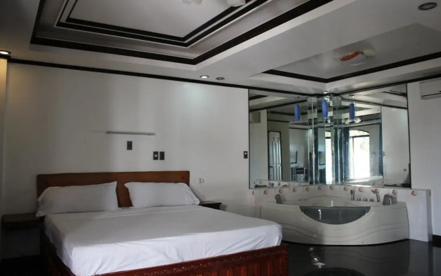 Patio Inn Hotel & Apartments