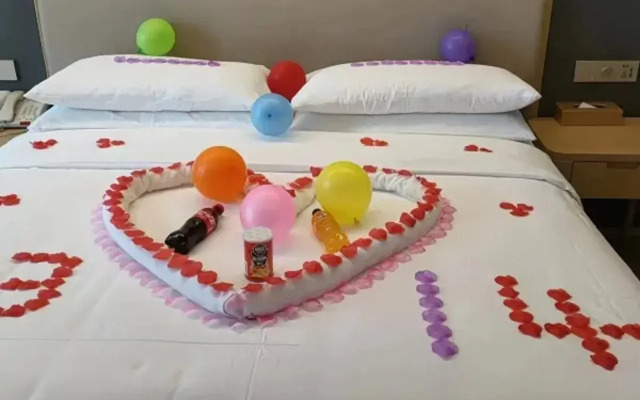 Vienna Hotel (Hefei Lujiang International Building Material City)