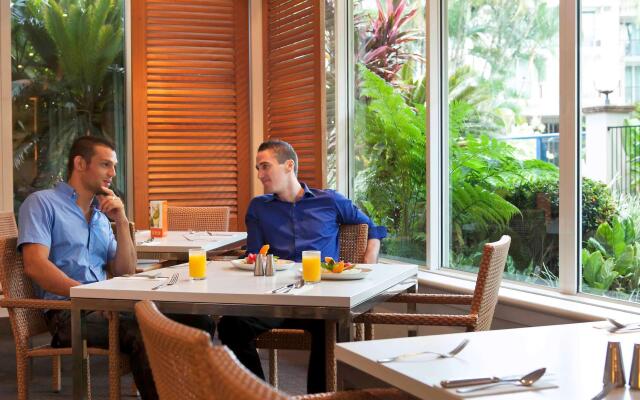 Novotel Cairns Oasis Resort