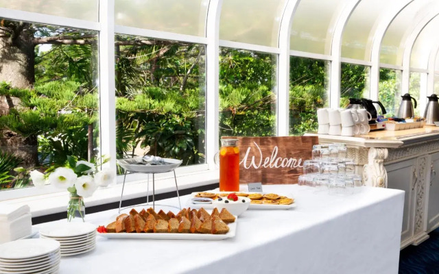 Mirage Hotel Newport