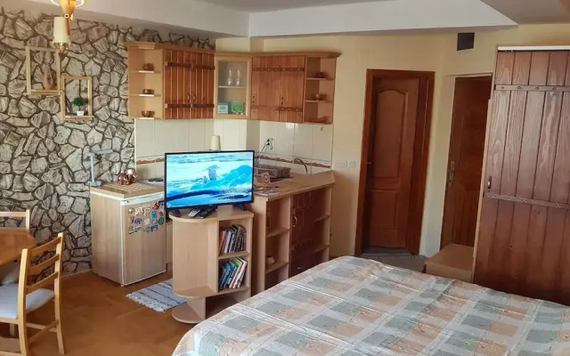 Luccia Apartments- Very Central Cozy Condo