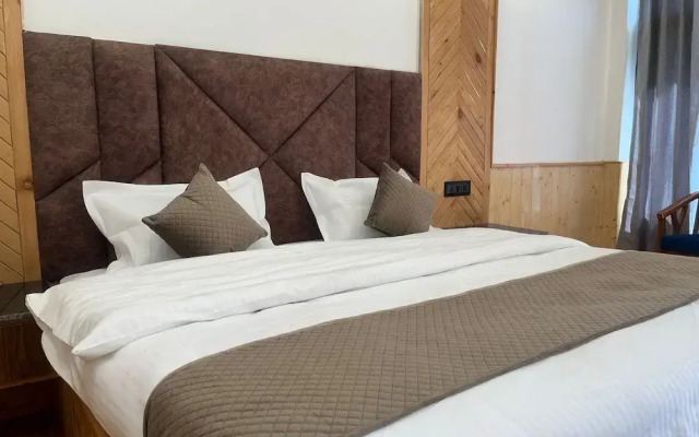 Hotel Mountain Blue Manali