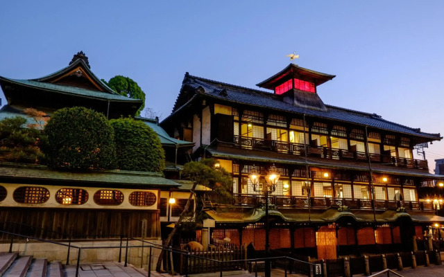 hotelImage