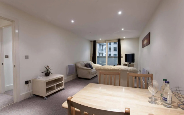St George Wharf Apartments