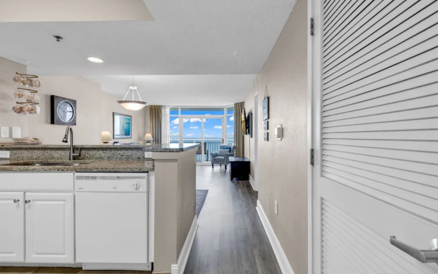 Breathtaking 2BR w Oceanview