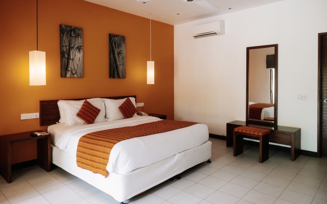 Adaaran Select Huduran Fushi