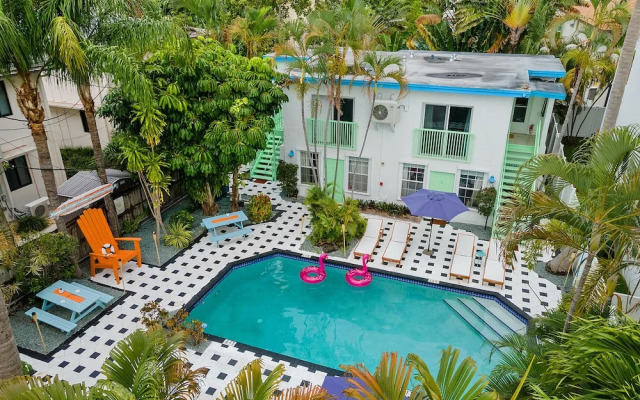 Las Olas Guest House