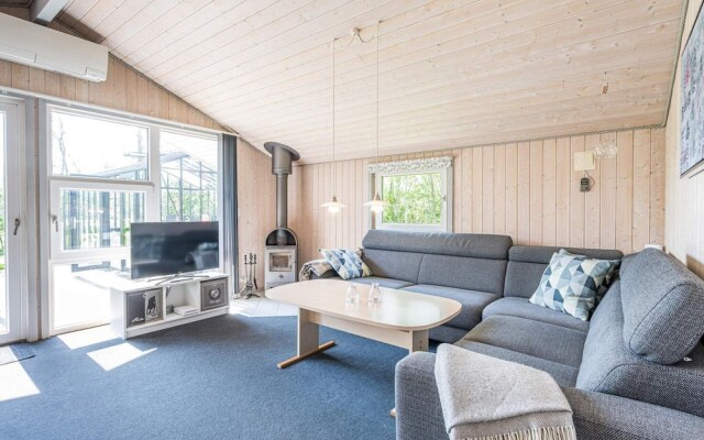 4 Person Holiday Home in Hemmet