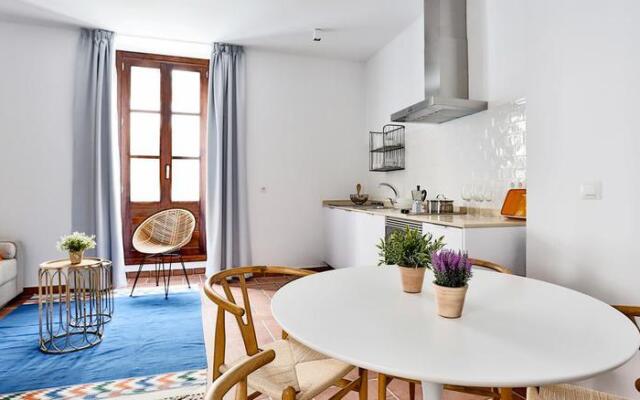 Oyo Apartamentos Enmedio