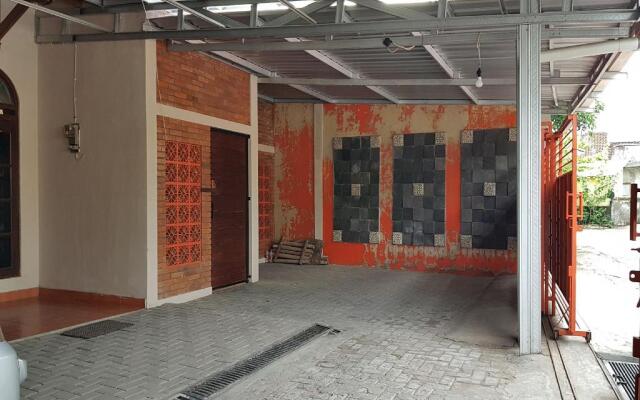 OYO 90095 Indah Homestay