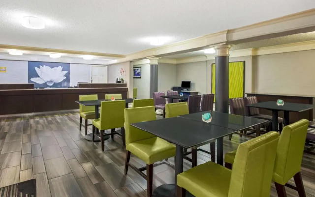 La Quinta Inn and Suites Fresno-Yosemite