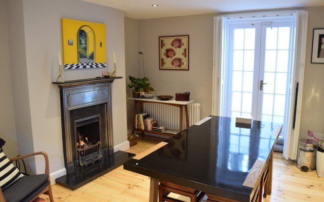 2 Bedroom House in Islington