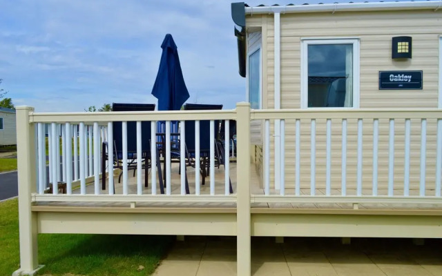 Tattershall Lakes Luxury Caravan With Hot tub