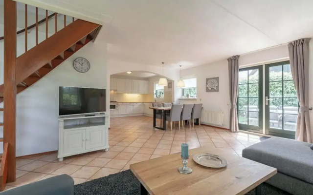 Lovely Villa at the Buitenplaats Villa Park