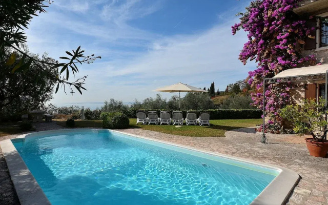 Apartment With Pool Ai Pignoi Ground F