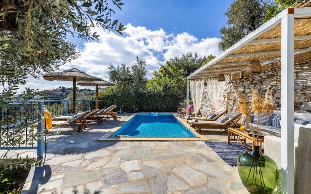 "villa Avaton With Magnificent sea View and Skopelos Town"