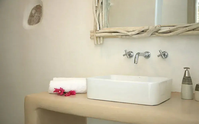 Irida Vacation Suites