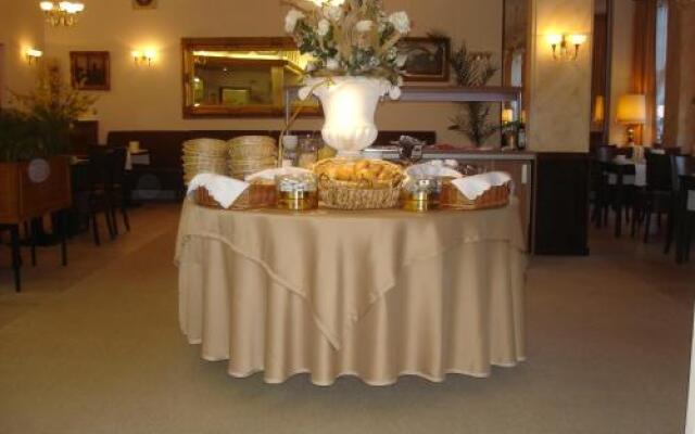 Rhein-Hotel