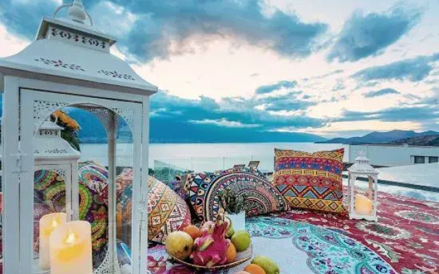 Dali Ananda Seaview Inn