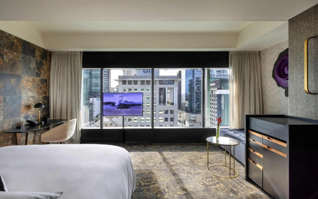 SO/ Auckland