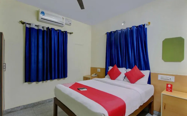 OYO 2420 Ashwa Comfort