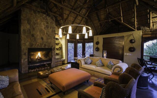 Tshwene Lodge