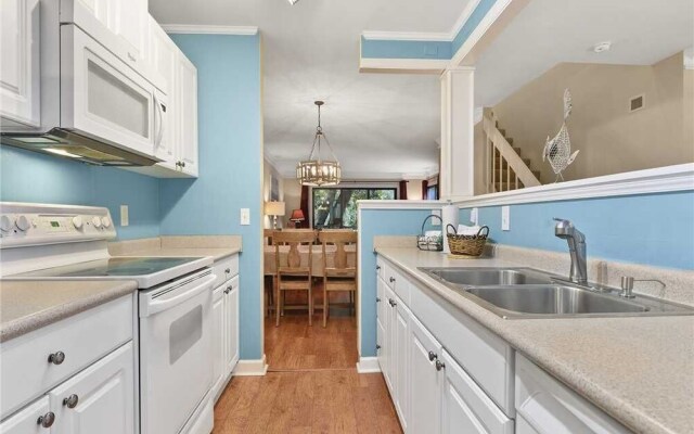 Tennismaster 1102 - Three Bedroom Condo