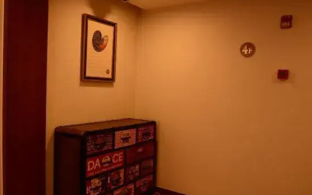 S One Hotel
