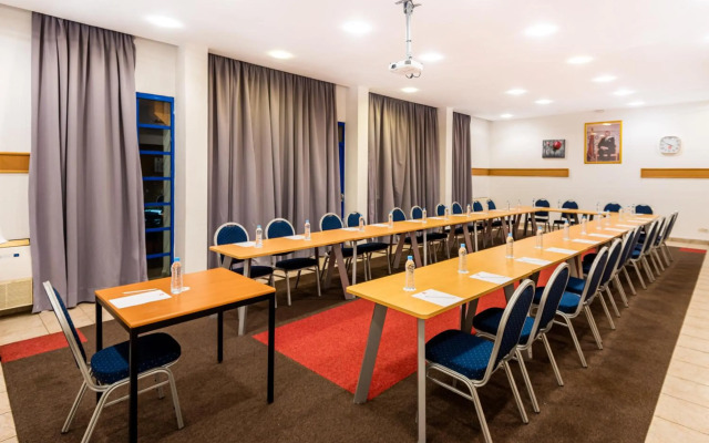 ibis Meknes Hotel