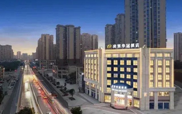 Ling Yun Hua Guan Hotel