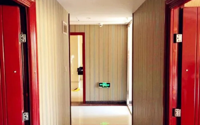 Zhumengzhe Capsule Hotel (Kunming Railway Station)