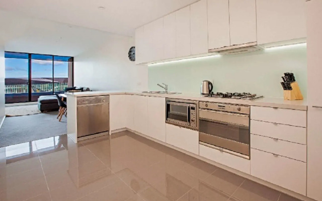 Melbourne Holiday Apartments Flinders Wharf
