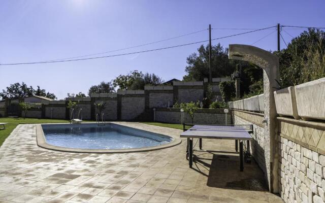 Villa Romeo with tree house
