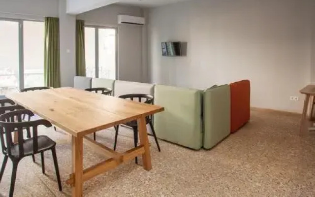 Boutique Athens CT Building