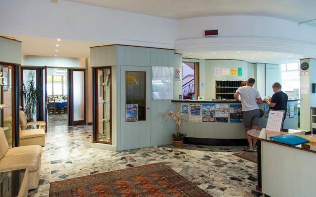 Hotel Touring