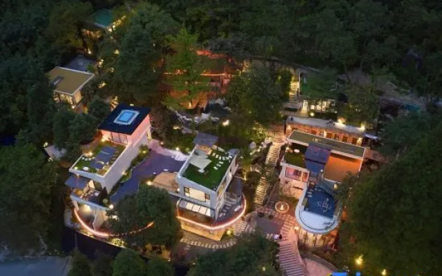 Jingshan Zhidu Forest Hot Spring B&B (Qingcheng Back Mountain Scenic Area Branch)