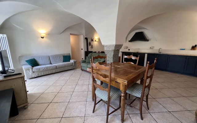 007 Trilocale con Giardino Giustino