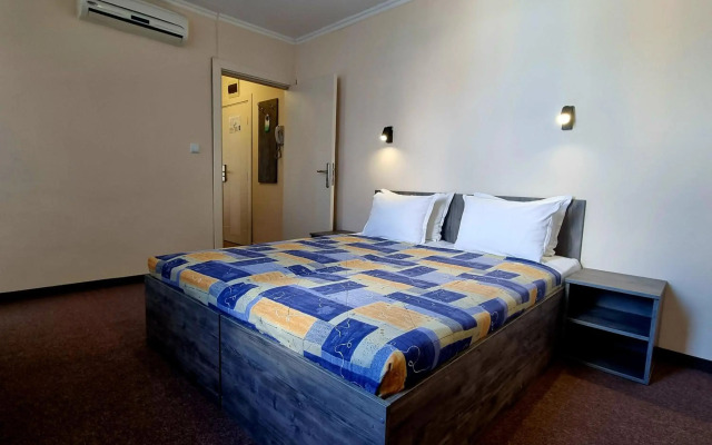 Hotel Azurro