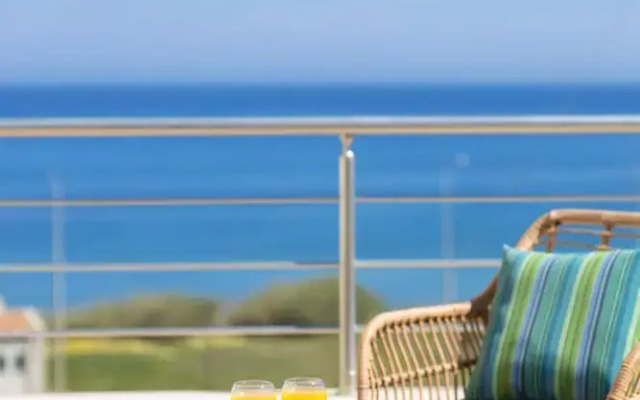Peach- Sea View Exclusive Maisonette