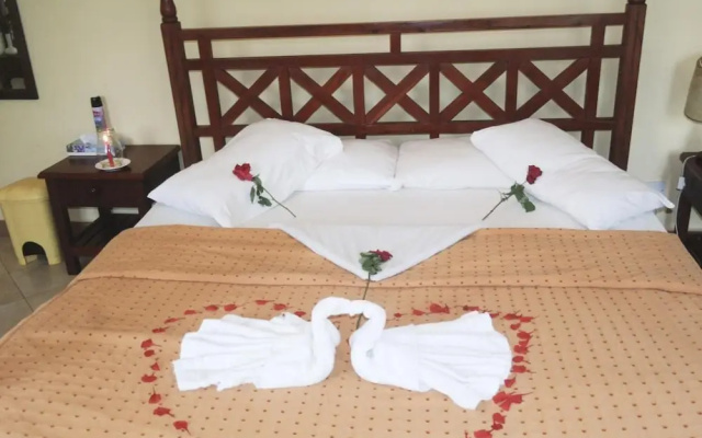 Jumuia Beach Resort Kanamai