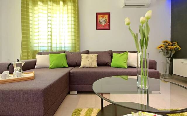 Gorgeous Villa in Belavici With Swimming Pool