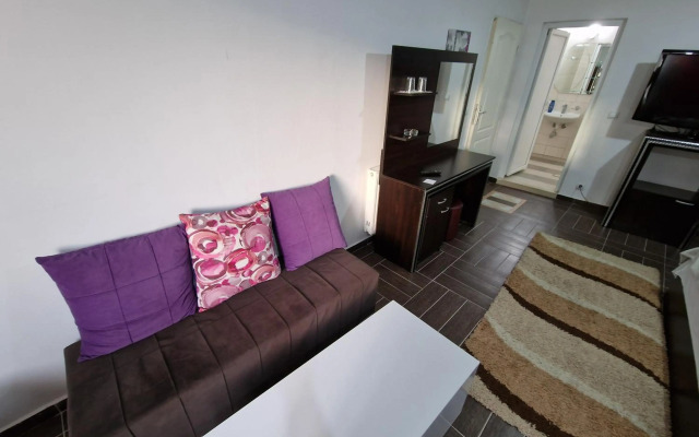 Hotel Yal Restaurant